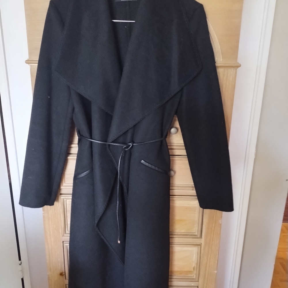 Elegant Women's Black Coat